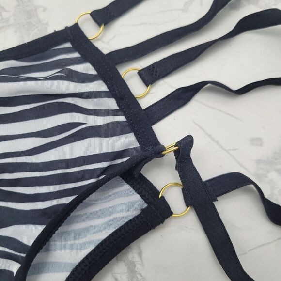 2/$20 Brand New Sexy Zebra Pattern Underwear Panties Size: XL - Picture 2 of 7